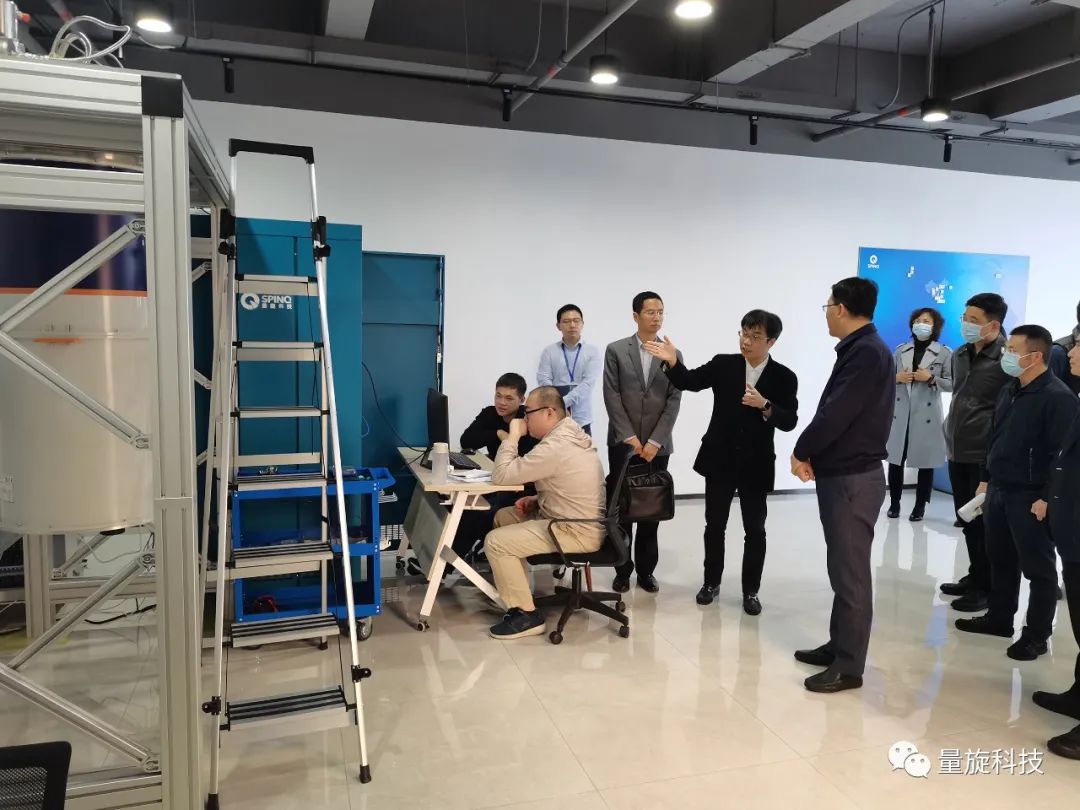 1月19日，深圳市市委副书记艾学峰一行莅临量旋科技进行考察调研，量旋科技董事长项金根陪同调研。